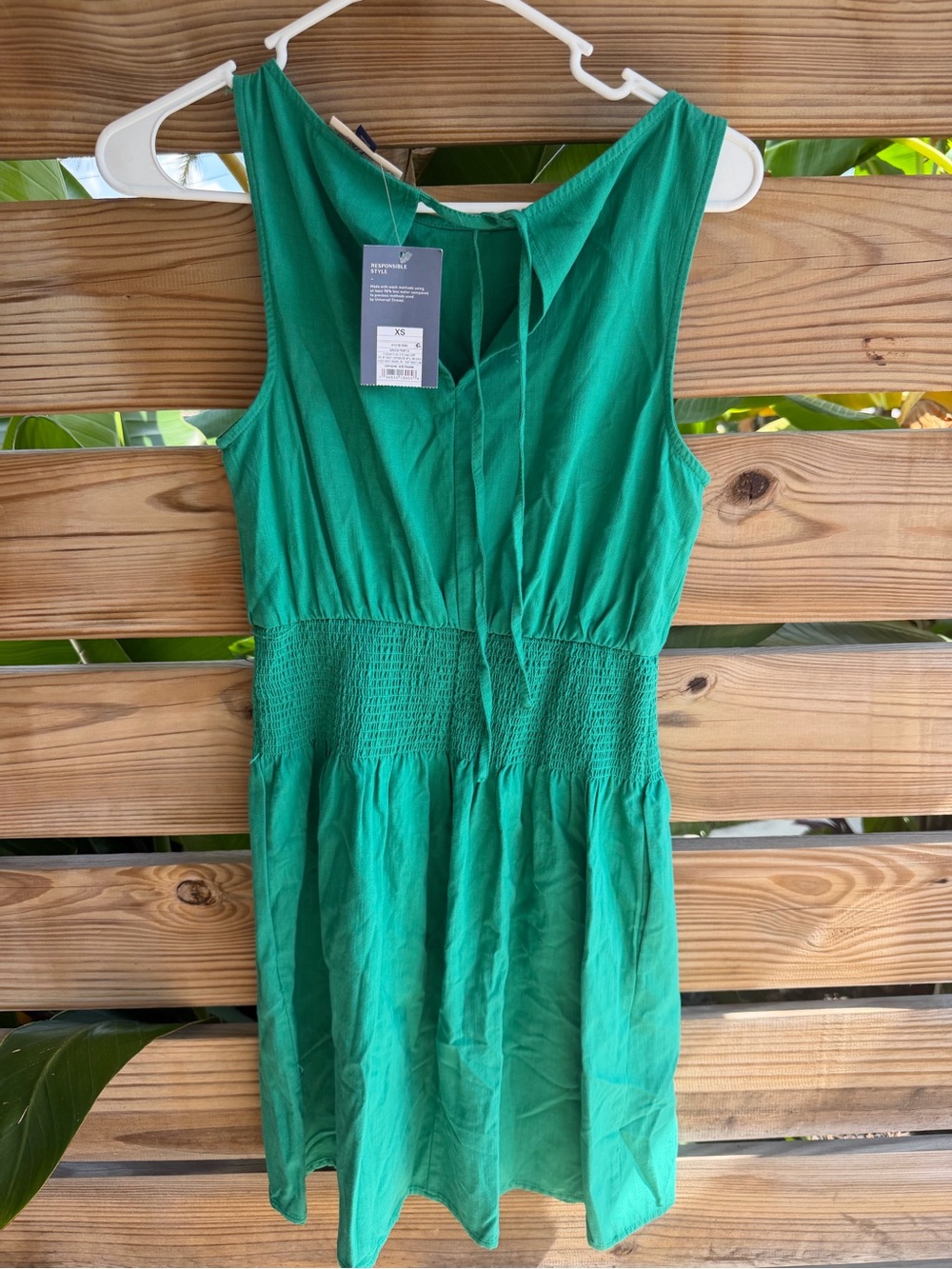 Universal Thread Green Sleeveless Smocked-Waist Mini Dress
